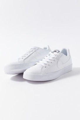 white nike platform