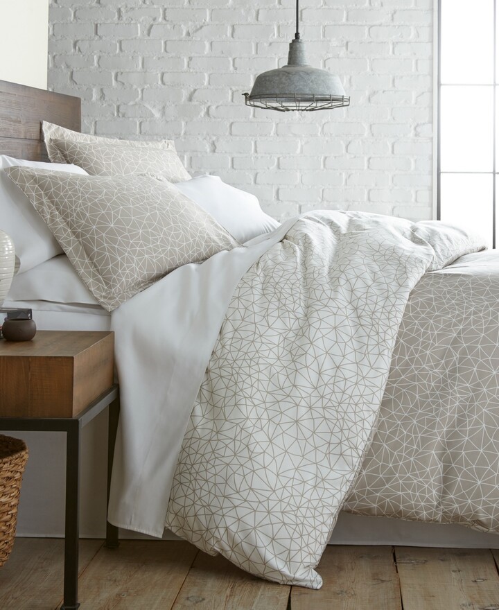 SouthShore Fine Linens Geometric Maze Down Alternative 3-Pc. Comforter Set, Full/Queen