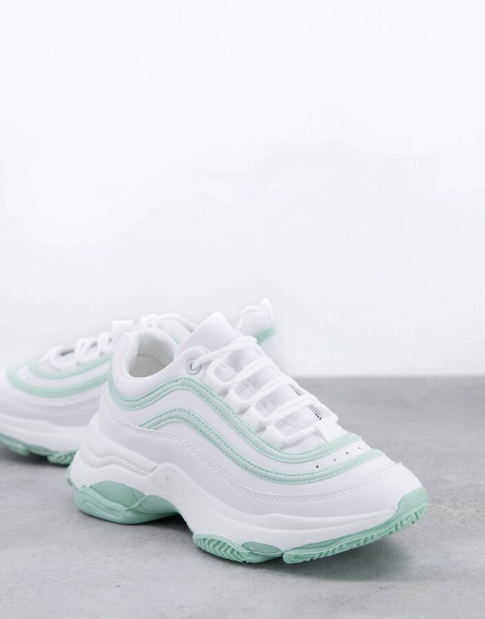 mint green trainers nike