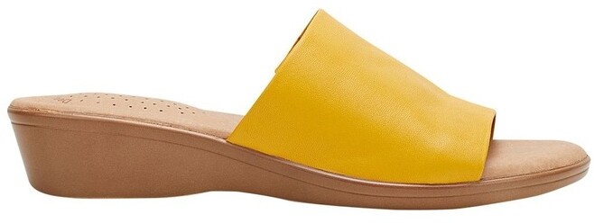 hush puppies coco sandal