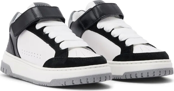 Logo Sneakers