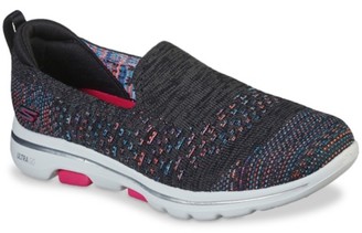 skechers go walk bungee closure sneakers