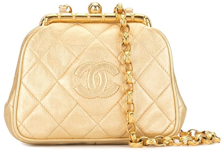 Chanel Pre-owned 2022 Small Diamond-Quilted logo-lettering Shoulder Bag - White
