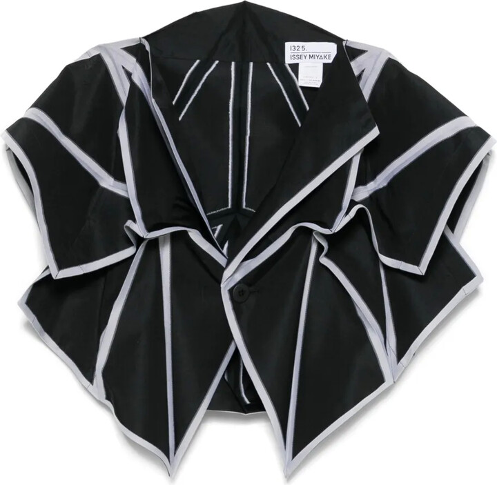 132 5. ISSEY MIYAKE No.5-jacquard jacket