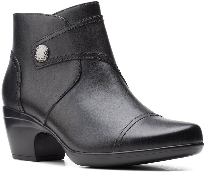 clarks wide fit ankle boots
