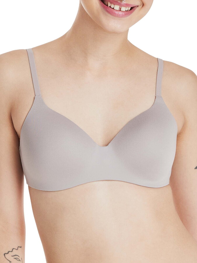 Hanes Womens No-Show Wireless Bra, Concealing Petals No-Show Bra with Convertible Straps