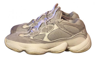 yeezy style trainers