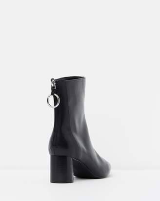 Atmos & Here ICONIC EXCLUSIVE - Gaby Leather Ankle Boots