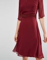 Thumbnail for your product : Elise Ryan Midi Dress With Lace Sleeve And Back