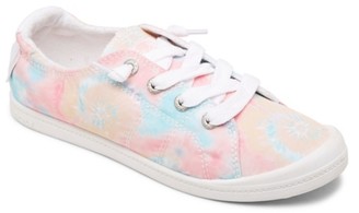 pastel pink tennis shoes
