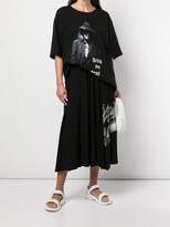 Thumbnail for your product : Yohji Yamamoto Graphic-Print Plated Midi Skirt