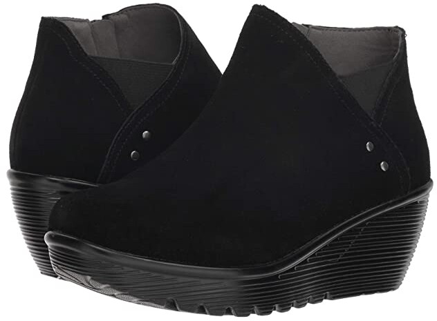 skechers ruched suede wedge boots