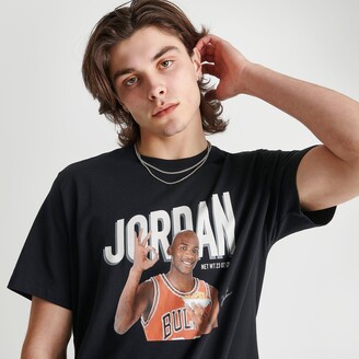 Men's Jordan Graphic T-Shirts. Nike IN