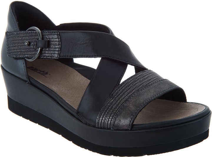 earth hibiscus sandal