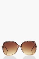 Thumbnail for your product : boohoo Tortoise Shell Detail Oversized Sunglasses
