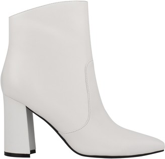 nine west white ankle boots