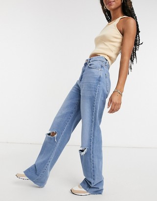 Stradivarius straight leg 90s jeans with rips in blue - ShopStyle