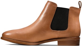 clarks taylor shine wide fit