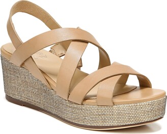naturalizer waverly platform sandal