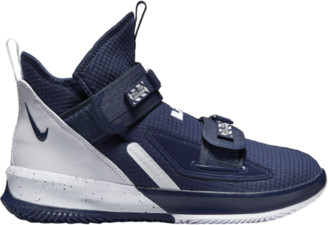 navy blue basketball shoes