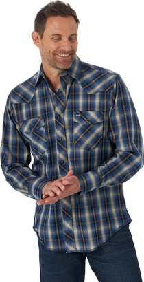 Wrangler mens Premium Performance Advanced Comfort Workshirt Button Down  Shirt - ShopStyle