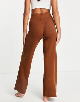 Onzie wide leg yoga pants in brown