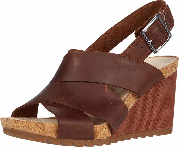 clarks brown wedges