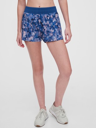 gap compression shorts