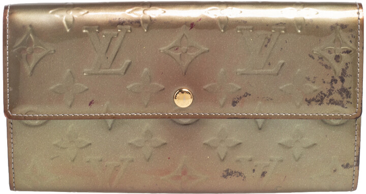 Louis Vuitton Gris Art Deco Monogram Vernis Sarah Wallet