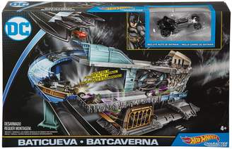 Hot Wheels DC Batcave