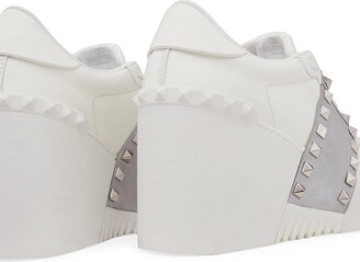スニーカー Valentino Bianco N Silver Studs Sneakers Valentino Bianco N Silver Studs Sneakers in White | THE LIST