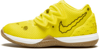 Design basketball shoes Nike Kyrie 5 W 's basketball Shopee
