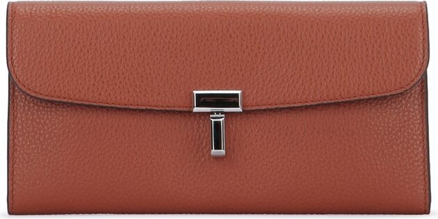 Totême T-Lock Continental Wallet