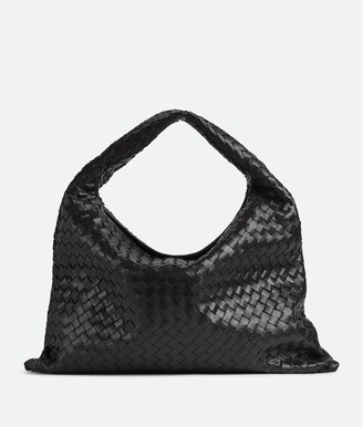 【関税&送料込】Bottega Veneta Clicker Small Shoulder Bag The Bottega Veneta Clicker Bag Marries House History with
