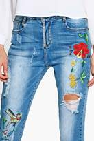 Thumbnail for your product : boohoo Mid Rise Embroidered Skinny Jeans