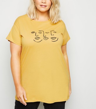 New Look Curves Sketch Face T-Shirt