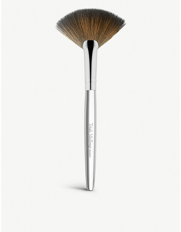 Trish McEvoy 62 Fan Brush