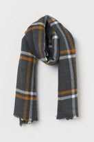 HM grey and yellow scarf