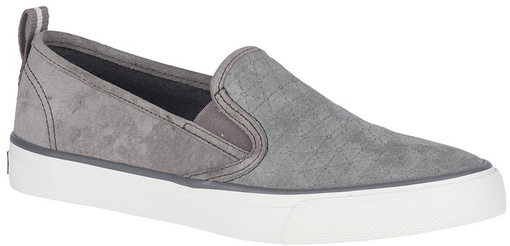 sperry seaside quilted sneaker