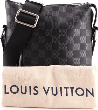 Louis Vuitton Damier Infini Discovery Messenger Bb Auction