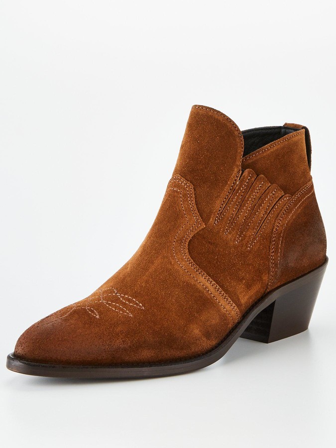 pointed tan ankle boots