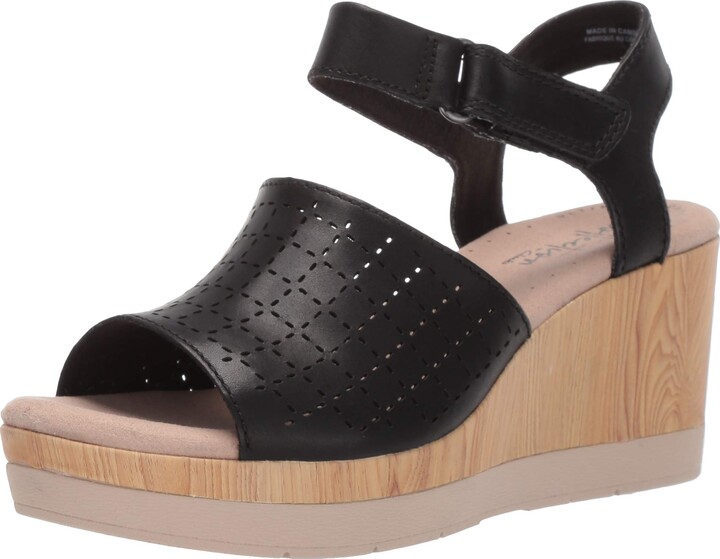 clarks ladies wedge shoes