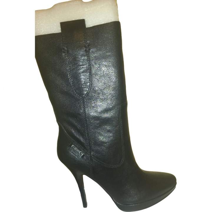 guess black leather boots