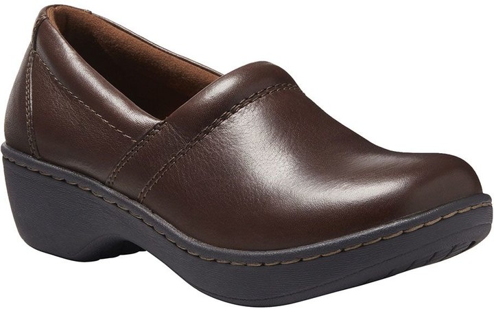 eastland cynthia clog