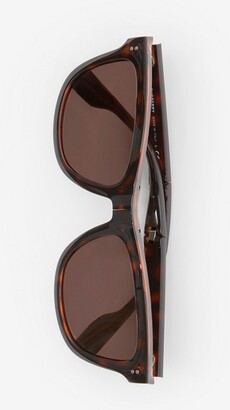 foldable burberry sunglasses