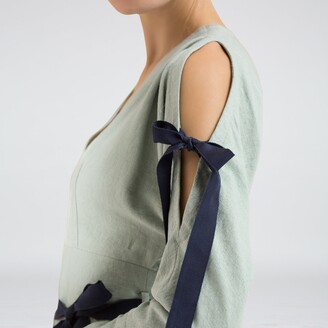 Smart and Joy Women's Green Cold Shoulder V-Neck Dress