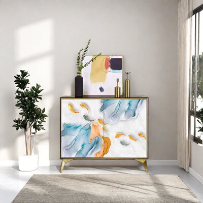 Everly Quinn Quirina