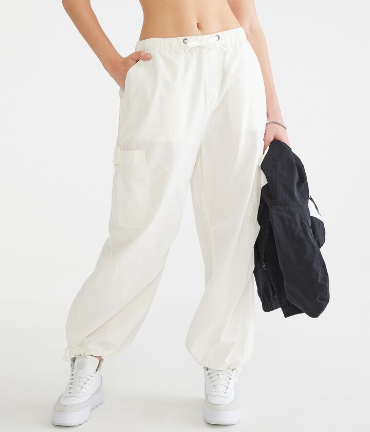 Aéropostale High-rise Cinched Baggy Cargo Pants in Black