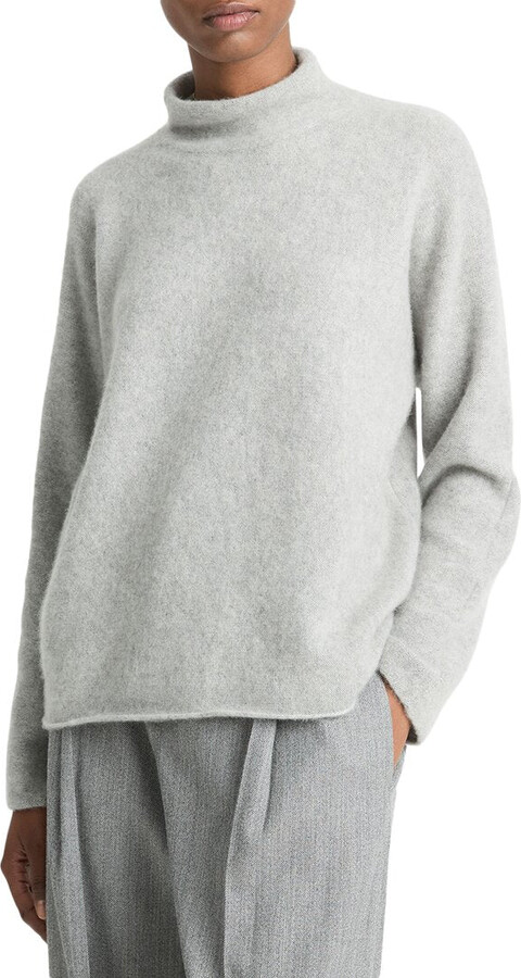 Boxy Turtleneck Cashmere Sweater