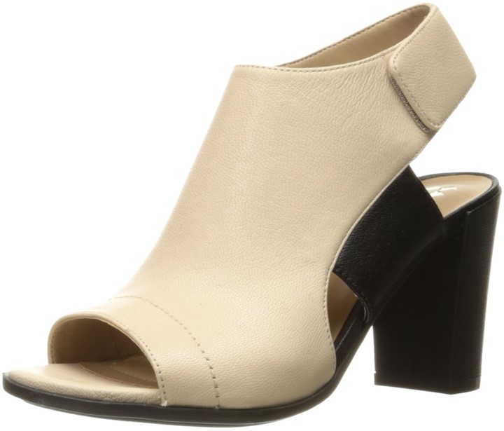 naturalizer spectator pumps